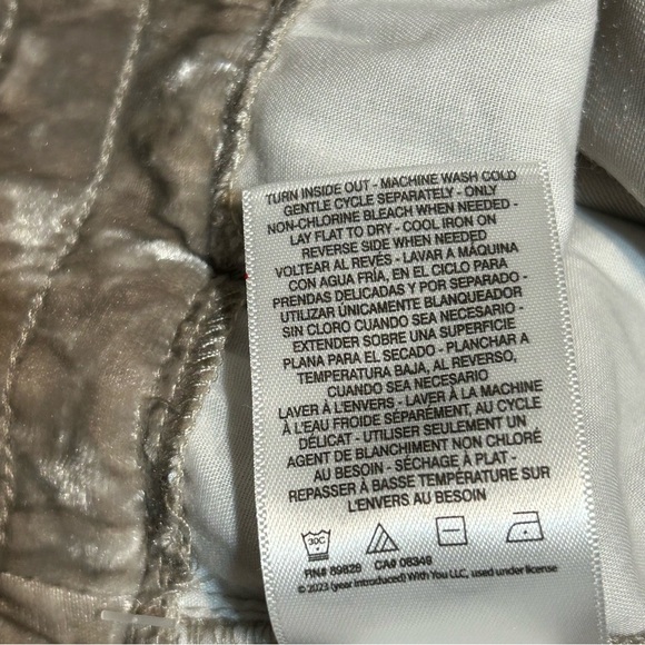 Jessica Simpson Velvet Cargo Pant Plus Size 3X Pearl Grey Drawstring Pockets NEW - Picture 8 of 16